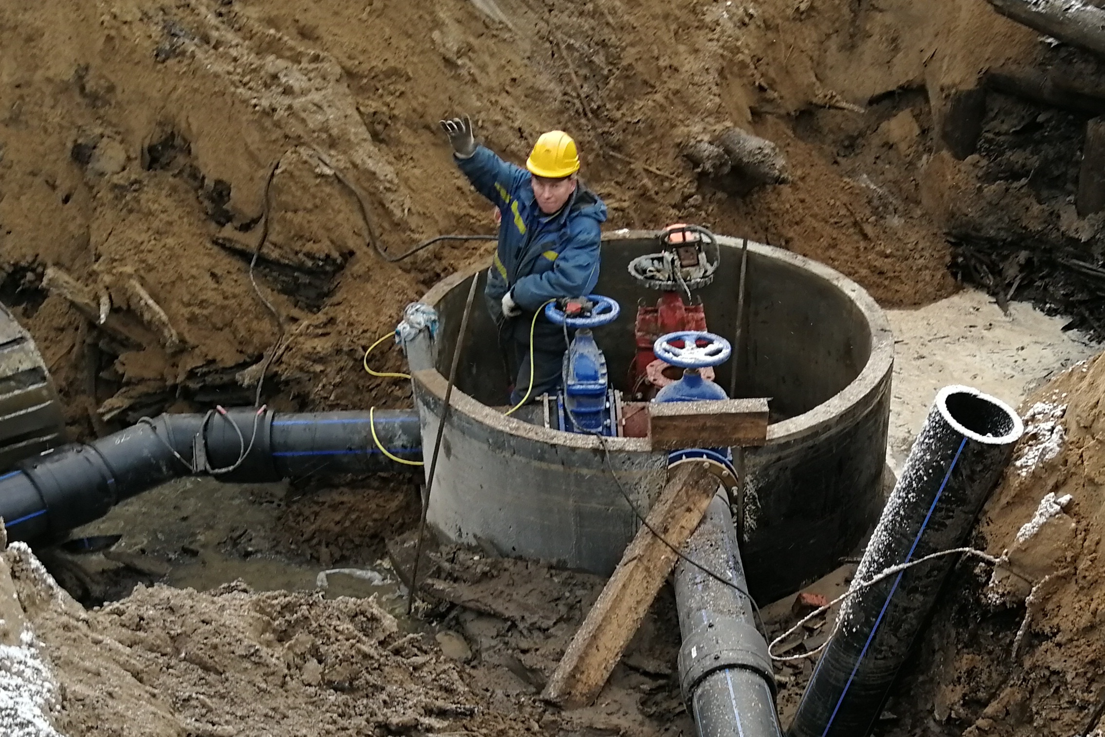 Водопроводные сети. Наружный водопровод. Строительство водопровода. Наружные сети водоснабжения и канализации. Монтажник наружных трубопроводов.